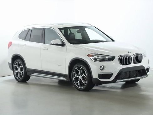 Used 2018 BMW X1 xDrive28i w/ Convenience Package AWD/4WD image 11