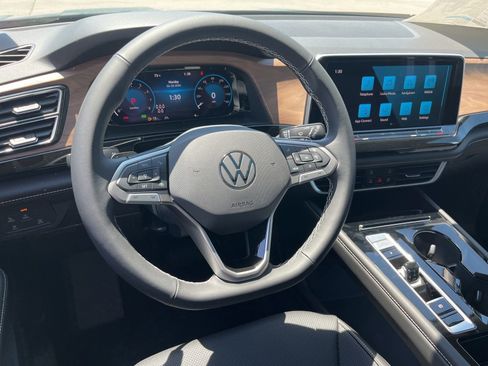 New 2026 Volkswagen Atlas SE FWD image 33