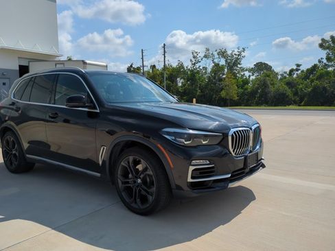Used 2019 BMW X5 xDrive40i w/ Luxury Seating Package AWD/4WD image 3