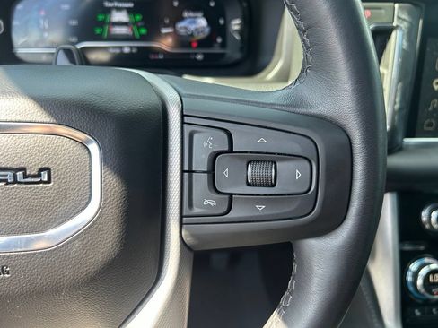 Used 2023 GMC Yukon XL Denali w/ Denali Reserve Package RWD image 26