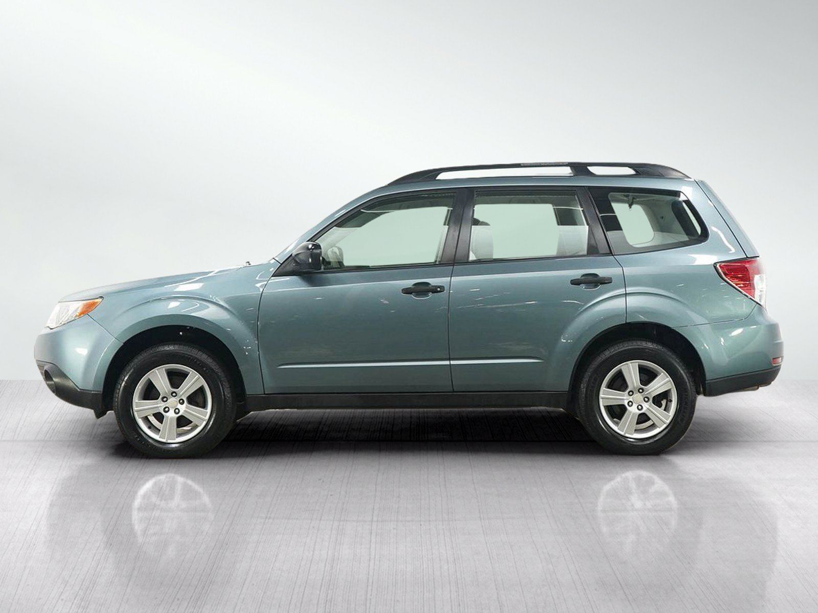 Used 2011 Subaru Forester 2.5X AWD/4WD image 2