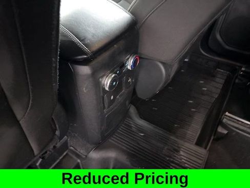 Used 2022 Ford Explorer XLT image 34