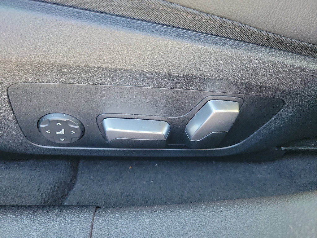 Used 2023 BMW i4 eDrive35 RWD image 19