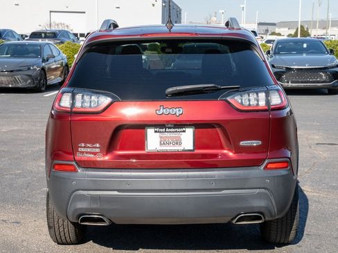 Used 2019 Jeep Cherokee Latitude Plus w/ Comfort/Convenience Group image 4
