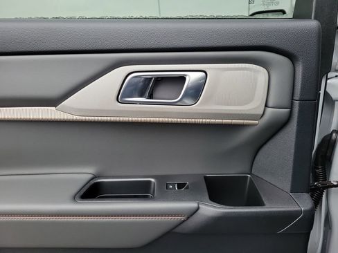 New 2026 Ford Explorer Active image 14