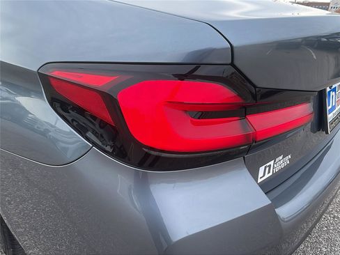 Used 2022 BMW 540i w/ M Sport Package image 11