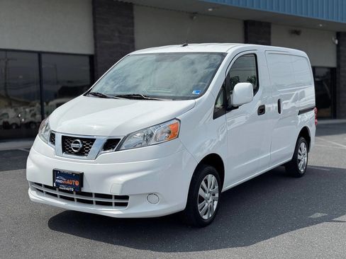 Used 2020 Nissan NV200 SV w/ Back Door Glass Package FWD image 2