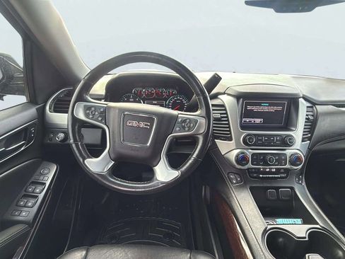 Used 2017 GMC Yukon SLT image 10