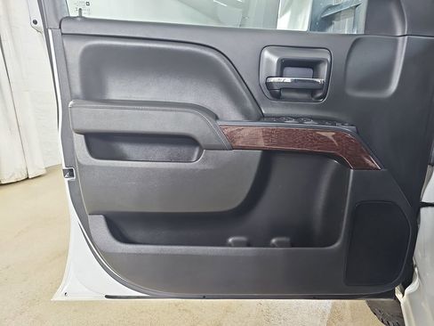 Used 2015 GMC Sierra 1500 SLE w/ SLE Value Package image 31