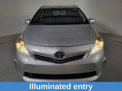 Used 2014 Toyota Prius V Three image 9