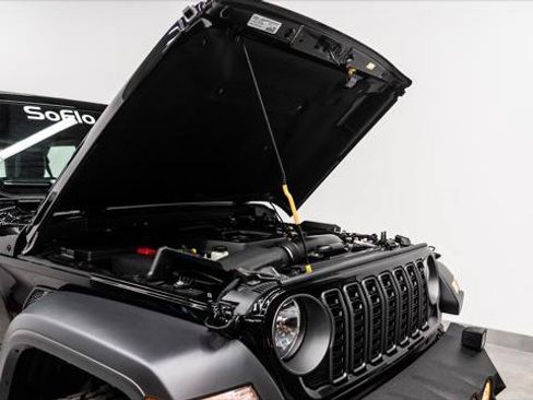 Used 2026 Jeep Wrangler Unlimited Sport AWD/4WD image 39