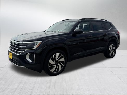 Used 2024 Volkswagen Atlas SE AWD/4WD image 3