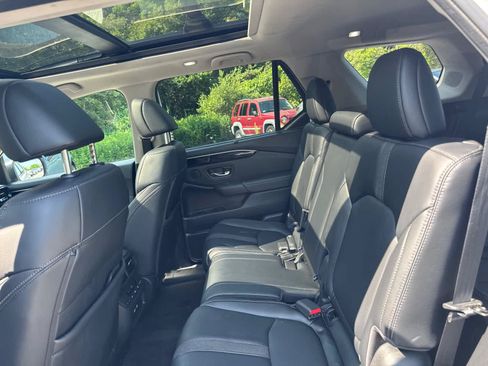Used 2023 Honda Pilot Touring image 29