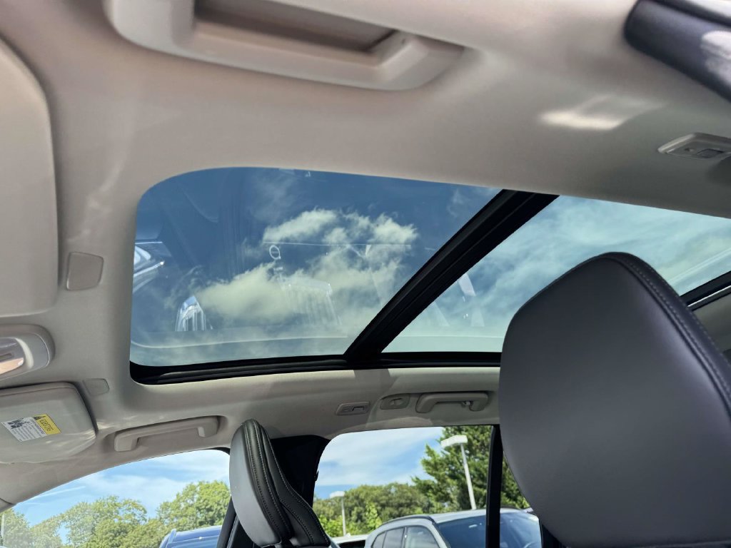 Certified 2025 Volvo XC90 B5 Core AWD/4WD image 18
