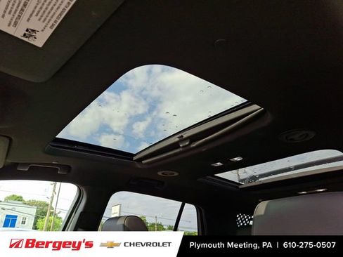 Certified 2022 Chevrolet Traverse RS AWD/4WD image 17