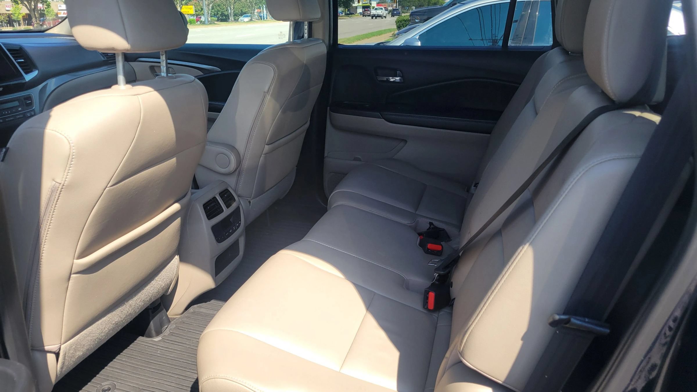 Used 2016 Honda Pilot EX-L image 18