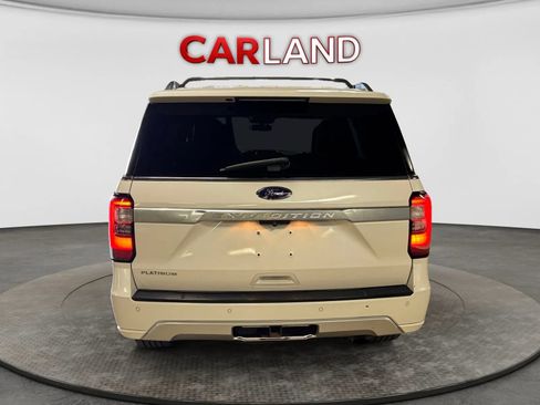 Used 2018 Ford Expedition Platinum AWD/4WD image 4