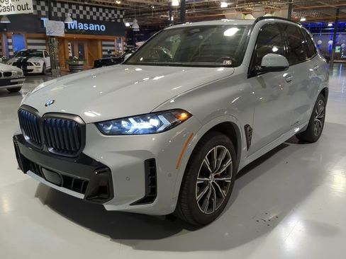Used 2024 BMW X5 xDrive40i w/ M Sport Package AWD/4WD image 1