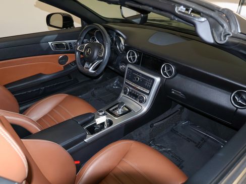 Used 2019 Mercedes-Benz SLC 43 AMG image 22
