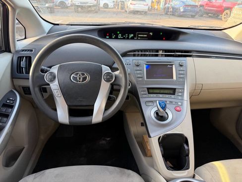 Used 2015 Toyota Prius Two FWD image 19