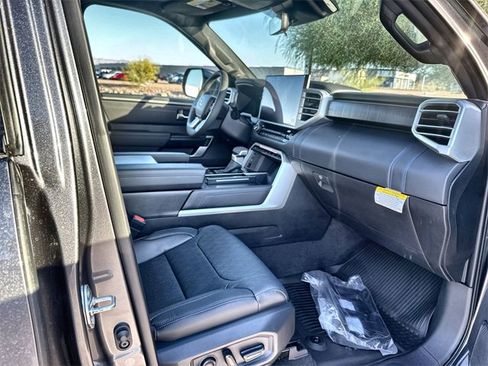 New 2025 Toyota Tundra Platinum image 28