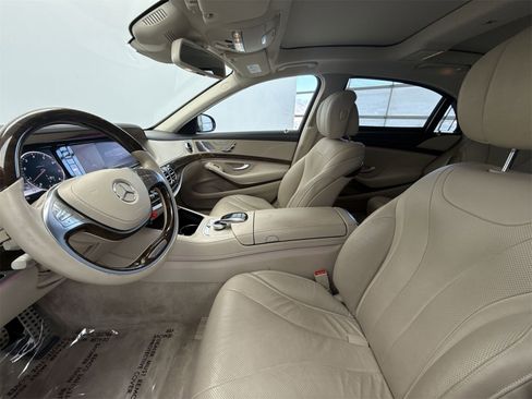 Used 2015 Mercedes-Benz S 550 Sedan w/ Sport Package w/ Sport Package image 11