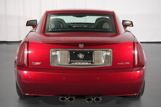 Used 2006 Cadillac XLR V RWD image 14