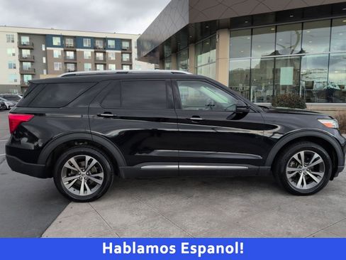 Used 2020 Ford Explorer Platinum image 2