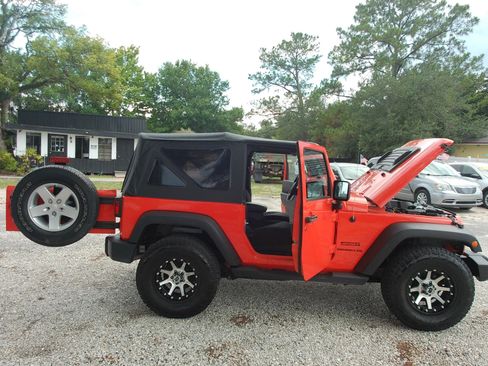Used 2013 Jeep Wrangler Sport AWD/4WD image 16