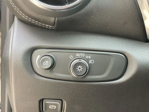 Used 2023 Chevrolet Blazer LT image 24