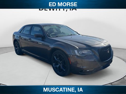 Used 2023 Chrysler 300 S image 7