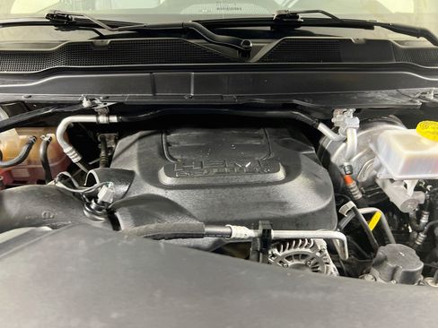 Used 2024 RAM 2500 Big Horn AWD/4WD image 27