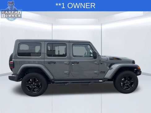 Used 2021 Jeep Wrangler Unlimited Sahara AWD/4WD image 2