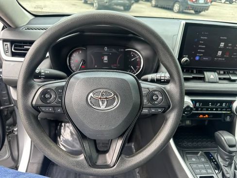Used 2023 Toyota RAV4 XLE AWD/4WD image 33