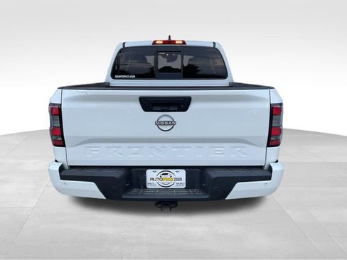 Used 2022 Nissan Frontier SV image 6