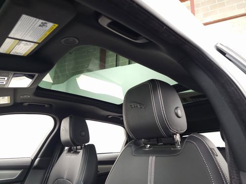 Certified 2025 Jaguar F-PACE R-Dynamic S image 15