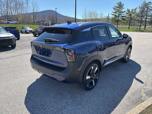 New 2026 Nissan Kicks SR w/ SR Premium Package AWD/4WD image 24