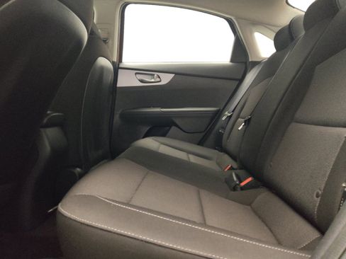 Used 2022 Kia Forte LXS FWD image 18