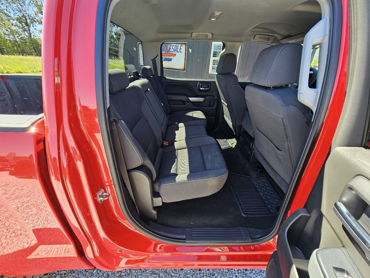 Used 2018 Chevrolet Silverado 1500 LT w/ Texas Edition AWD/4WD image 28