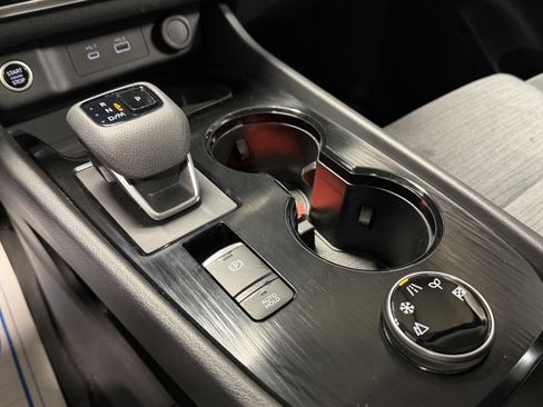 Used 2023 Nissan Rogue SV image 13