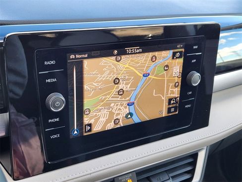 New 2026 Volkswagen Taos SEL image 11