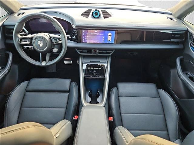 Used 2025 Porsche Macan Turbo Electric AWD/4WD image 19