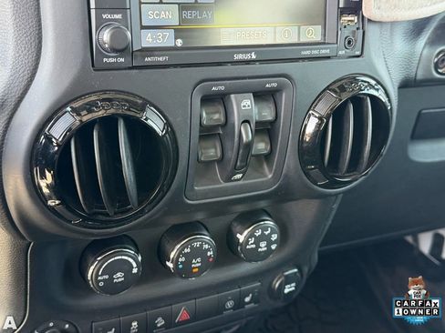 Used 2017 Jeep Wrangler Unlimited Sahara AWD/4WD image 26
