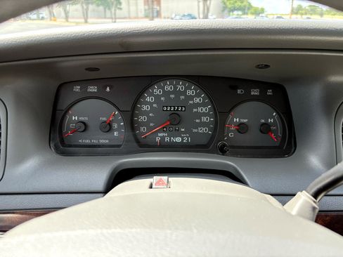 Used 2005 Mercury Grand Marquis GS image 29