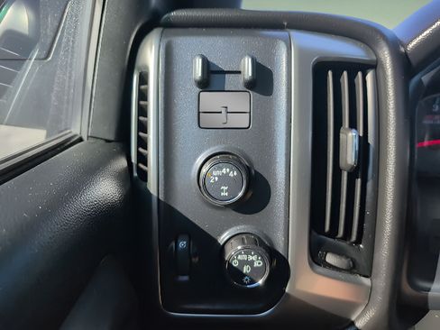 Used 2018 Chevrolet Silverado 1500 LT w/ All Star Edition AWD/4WD image 16