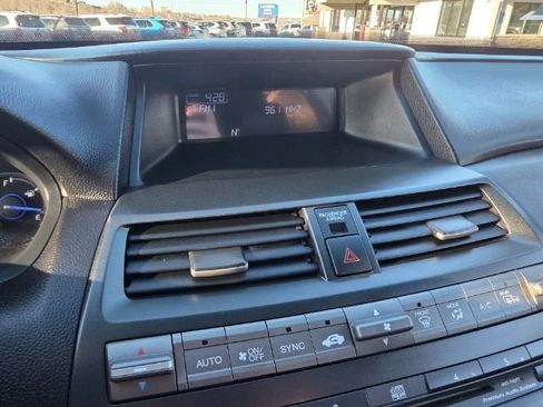 Used 2010 Honda Crosstour EX-L image 18