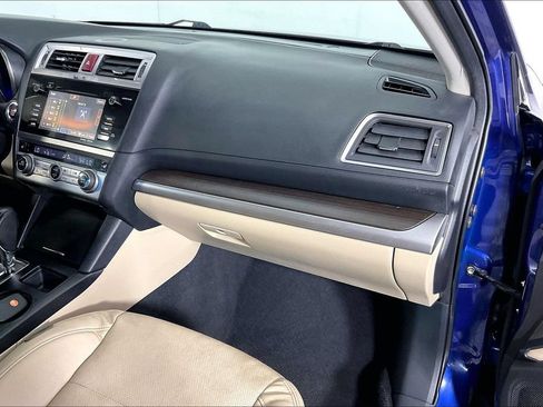 Used 2017 Subaru Legacy 2.5i Limited AWD/4WD image 19