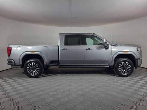 Used 2026 GMC Sierra 2500 Denali Ultimate AWD/4WD image 2