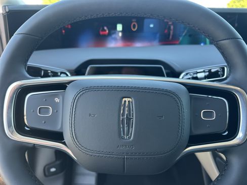 New 2026 Lincoln Nautilus Premier image 19