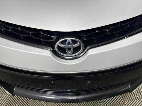 Used 2014 Toyota Corolla S image 9